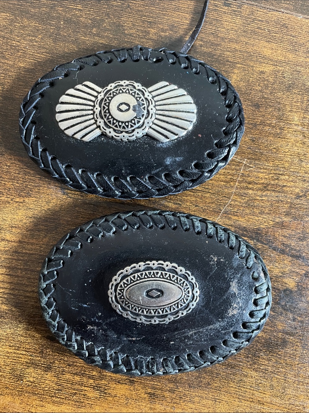 Black Leather Oval Concho Set with Silver-Tone Accents